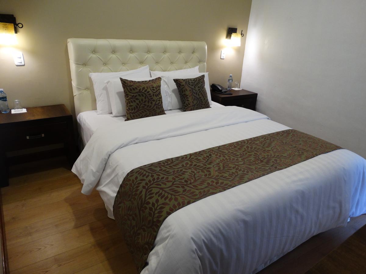 Siena Hotel Cuenca Esterno foto
